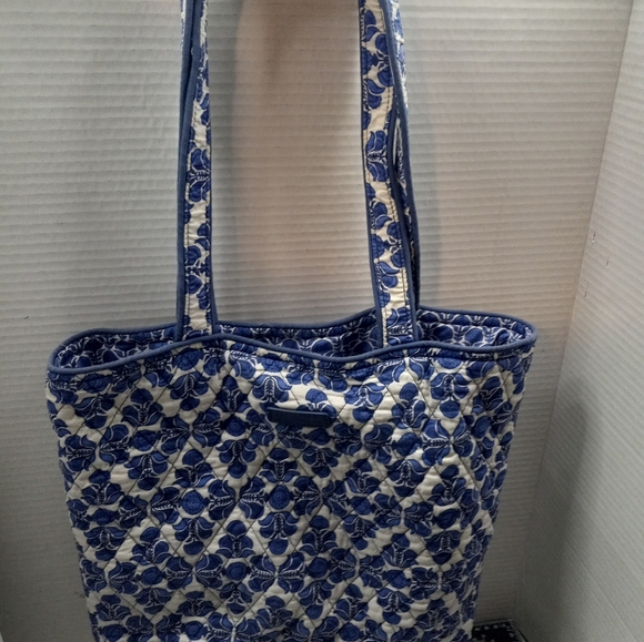 Vera Bradley Cobalt Tile Quilted Floral Tote Handbag Purplish Blue White Purse - Picture 12 of 14